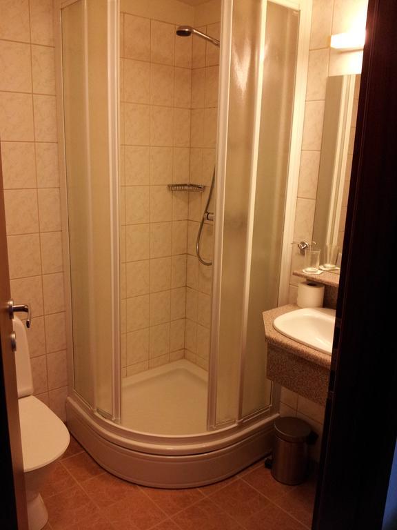 Hotel Capitano Neskaupstaður Стая снимка